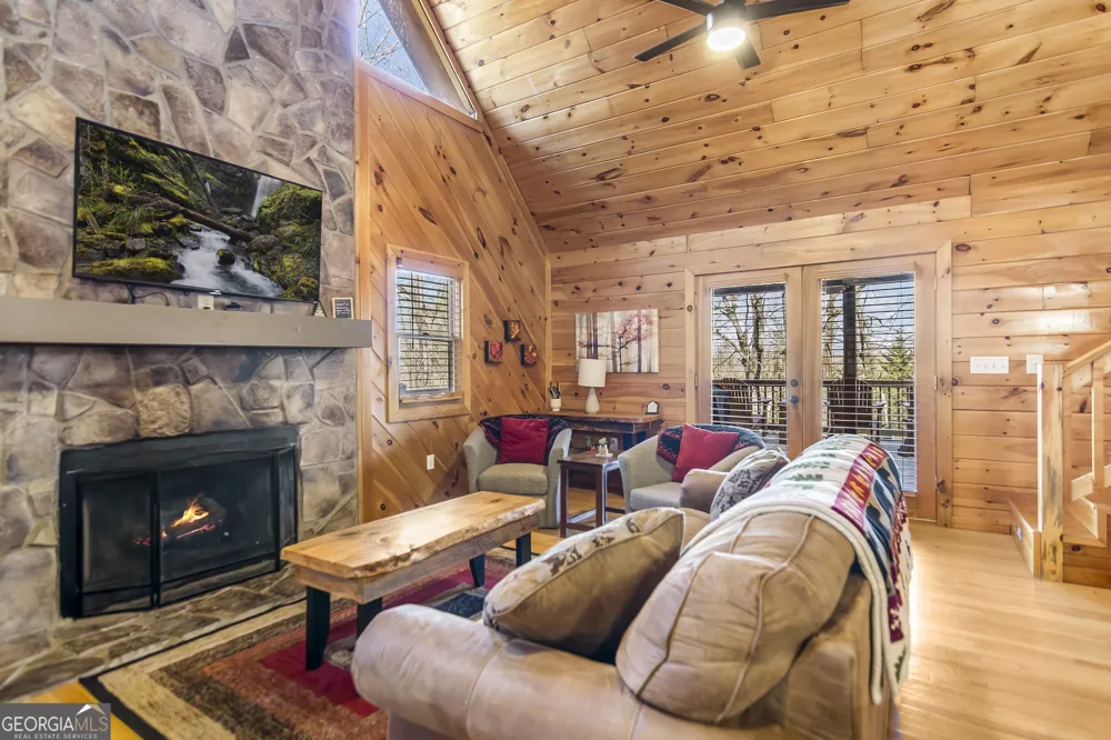 211 Highland Forest DR Morganton, GA 30560