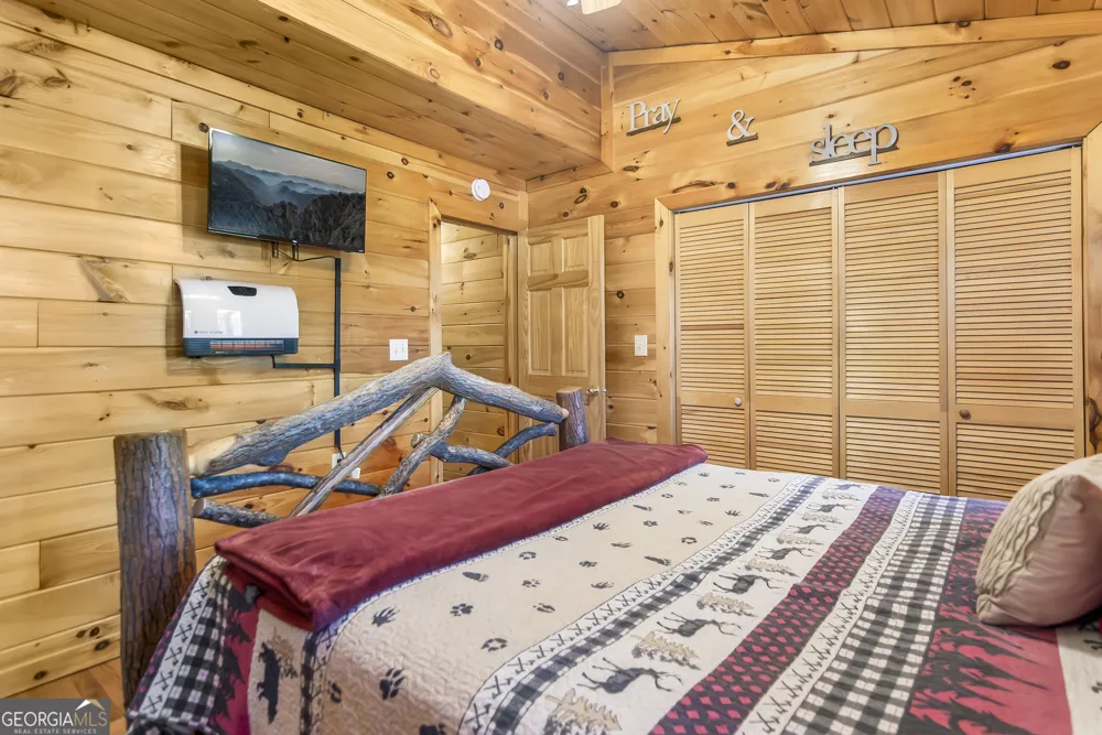 211 Highland Forest DR Morganton, GA 30560