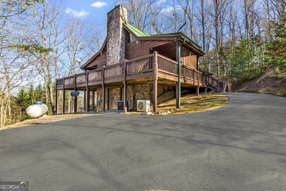 211 Highland Forest DR Morganton, GA 30560