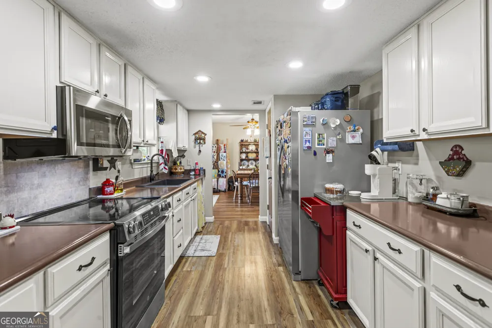 315 Jeanies RD Hinesville, GA 31313