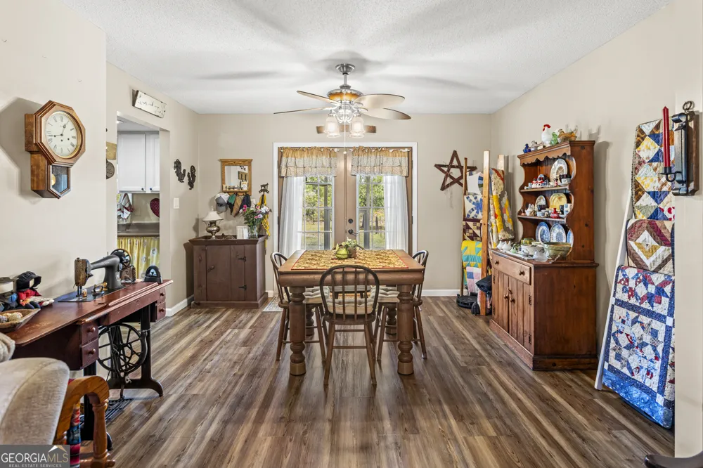 315 Jeanies RD Hinesville, GA 31313