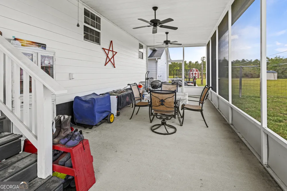 315 Jeanies RD Hinesville, GA 31313