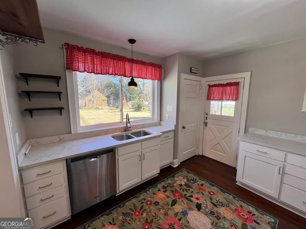 105 Lacross ST Dublin, GA 31021