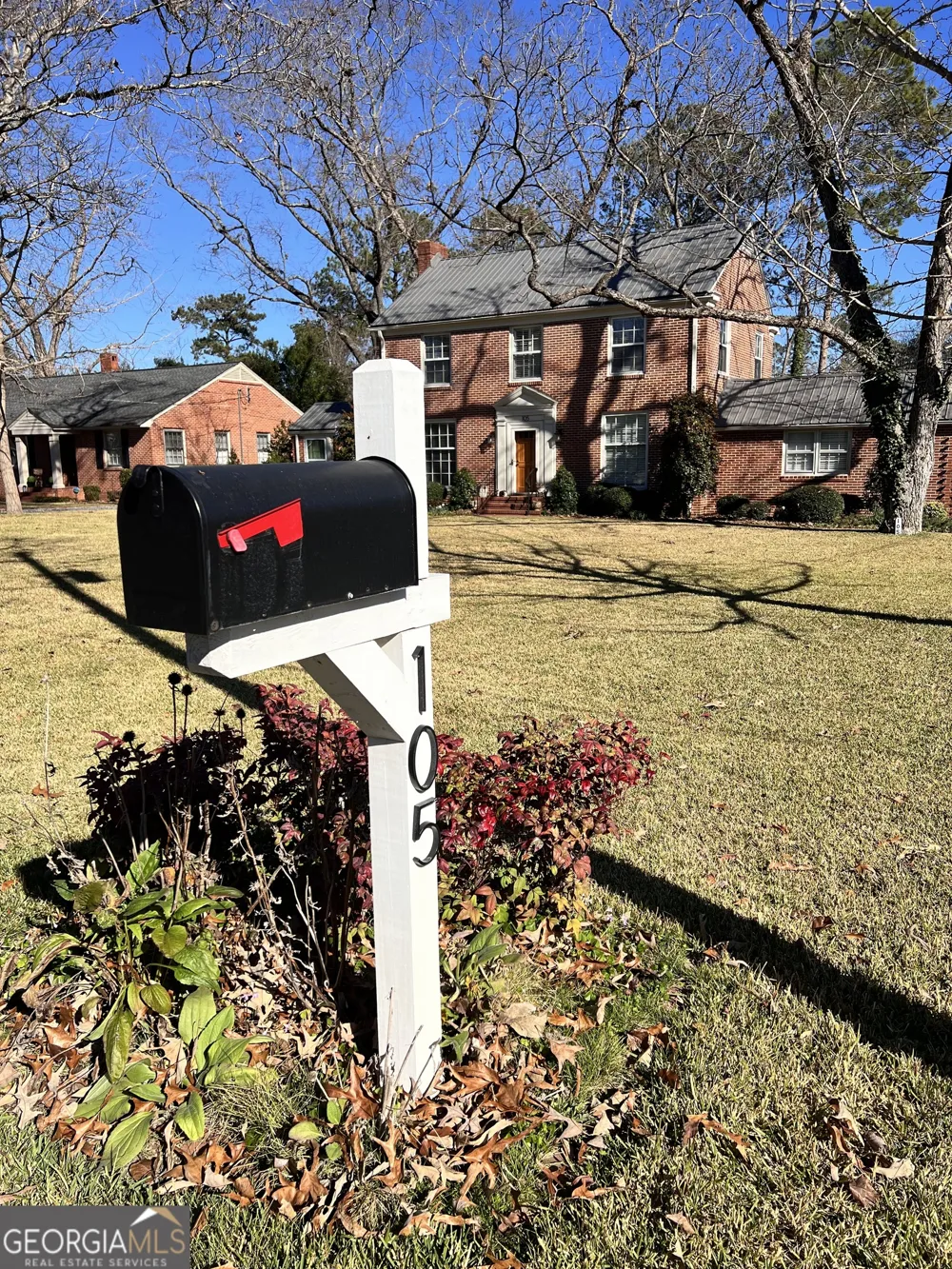 105 Lacross ST Dublin, GA 31021