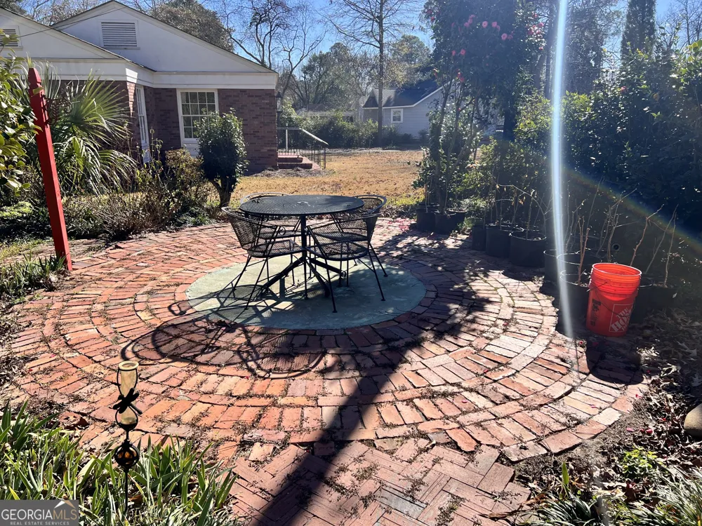 105 Lacross ST Dublin, GA 31021