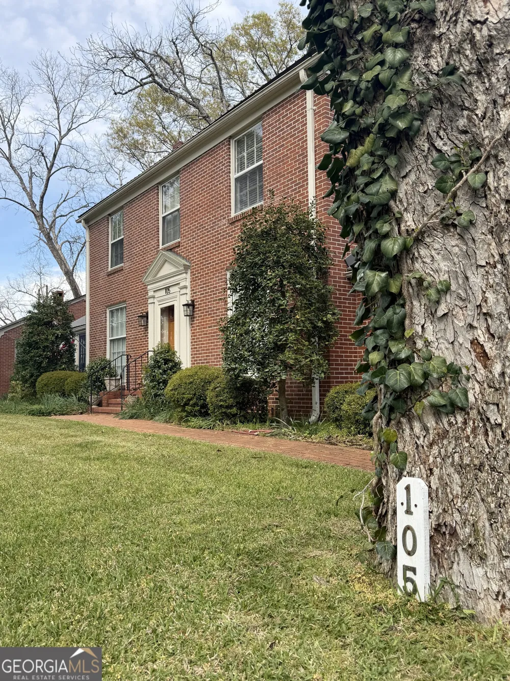 105 Lacross ST Dublin, GA 31021