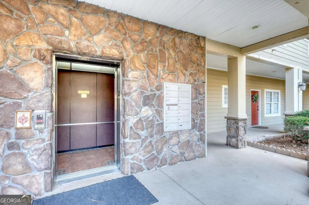 92 Glen Eagle  B303 CT Clayton, GA 30525