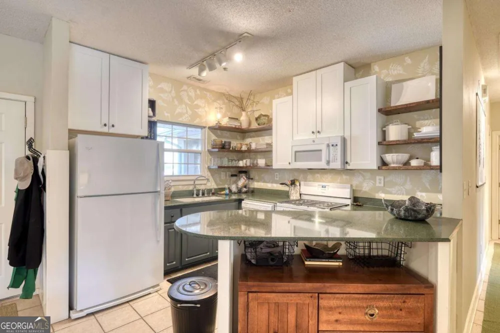 92 Glen Eagle  B303 CT Clayton, GA 30525