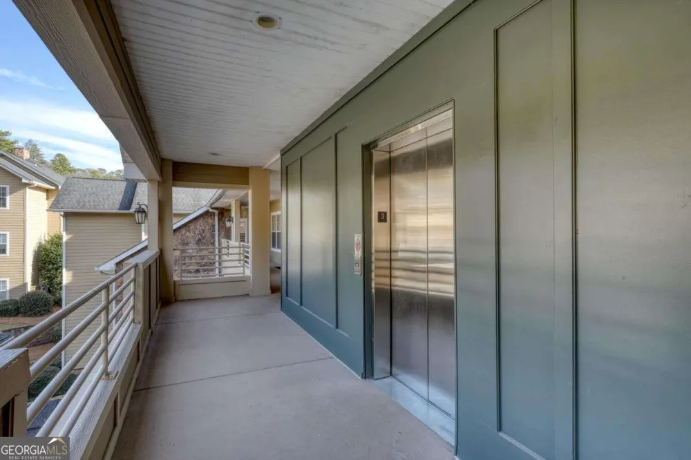 92 Glen Eagle  B303 CT Clayton, GA 30525