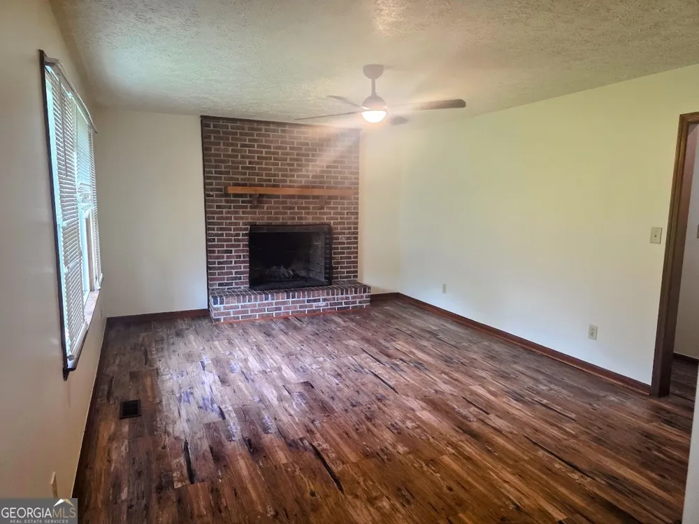 128 Hillview DR Thomaston, GA 30286