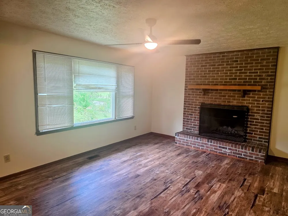 128 Hillview DR Thomaston, GA 30286
