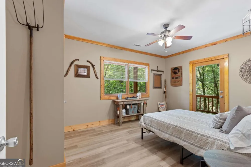 224 Dragon Tree LN Lakemont, GA 30552