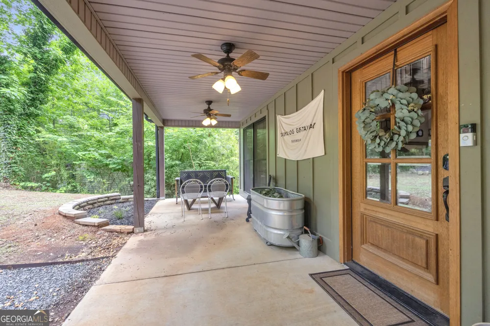 302 Gumlog DR Lavonia, GA 30553