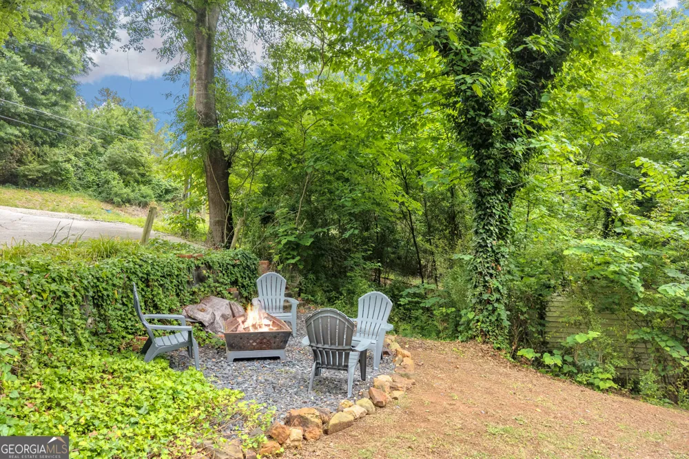 302 Gumlog DR Lavonia, GA 30553