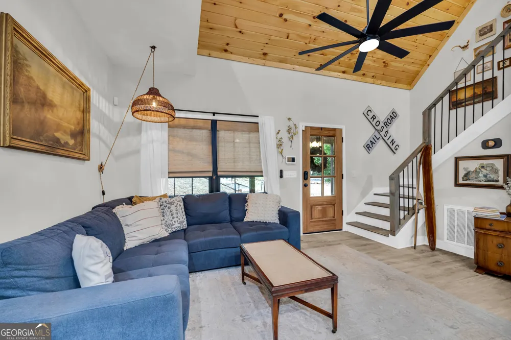 302 Gumlog DR Lavonia, GA 30553