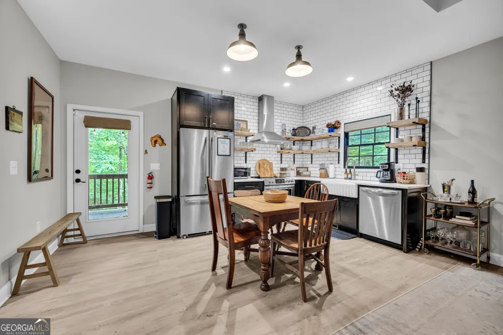 302 Gumlog DR Lavonia, GA 30553