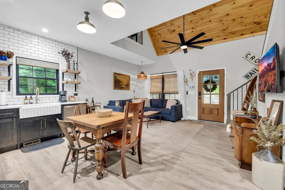 302 Gumlog DR Lavonia, GA 30553