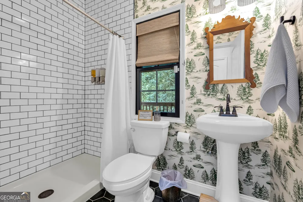 302 Gumlog DR Lavonia, GA 30553