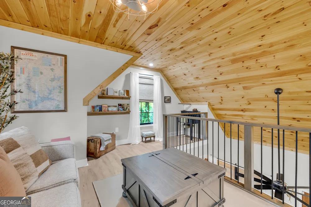 302 Gumlog DR Lavonia, GA 30553