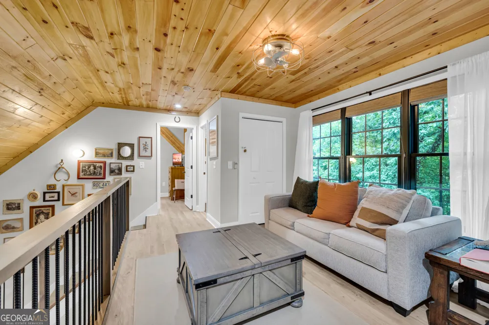 302 Gumlog DR Lavonia, GA 30553