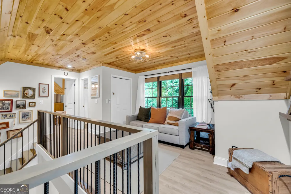 302 Gumlog DR Lavonia, GA 30553