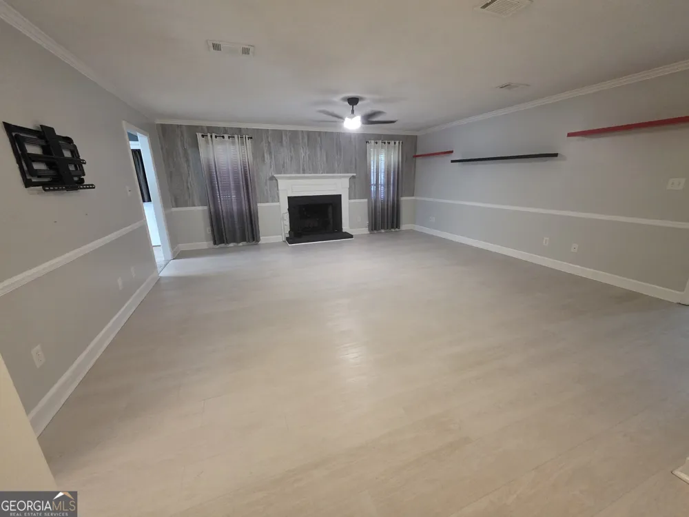 110 Maggie CT Leesburg, GA 31763
