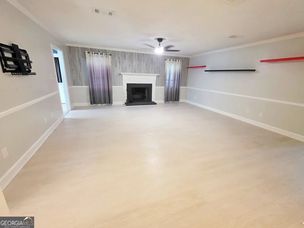 110 Maggie CT Leesburg, GA 31763