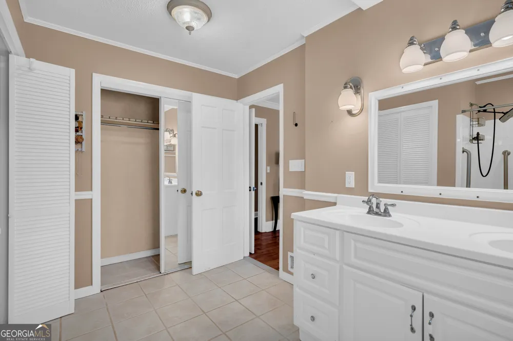 61 Turkey Creek RD Carnesville, GA 30521