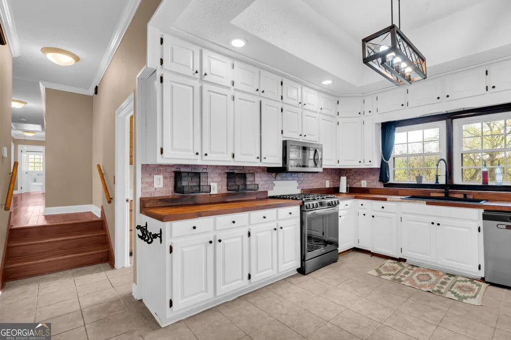 61 Turkey Creek RD Carnesville, GA 30521