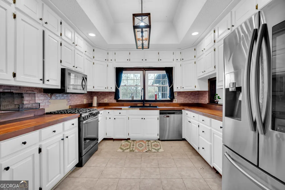 61 Turkey Creek RD Carnesville, GA 30521