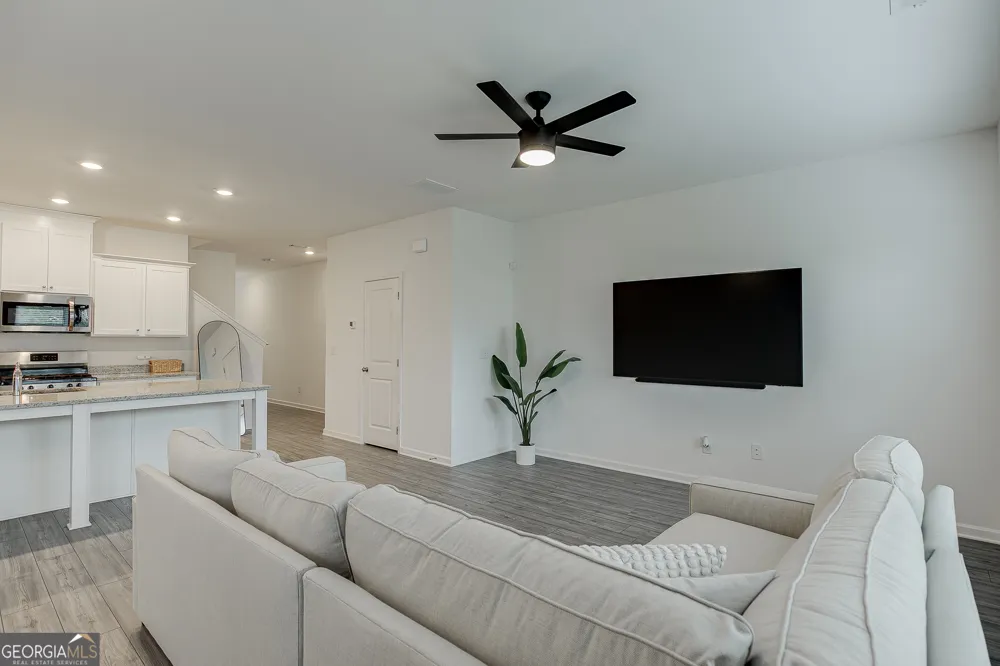 802 Edwin LN Sugar Hill, GA 30518