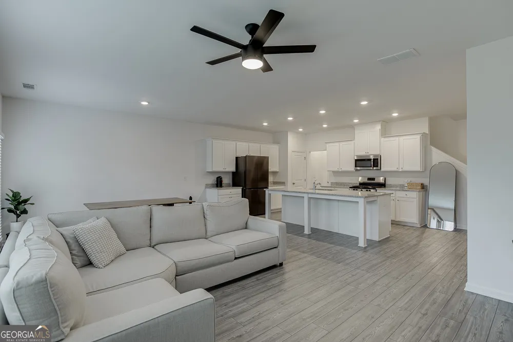 802 Edwin LN Sugar Hill, GA 30518