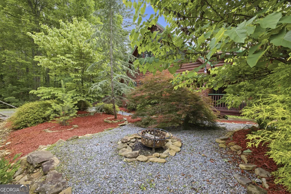 85 Hunter DR Talking Rock, GA 30175