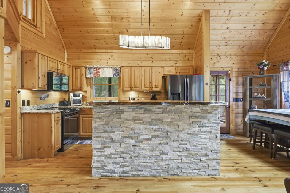 85 Hunter DR Talking Rock, GA 30175