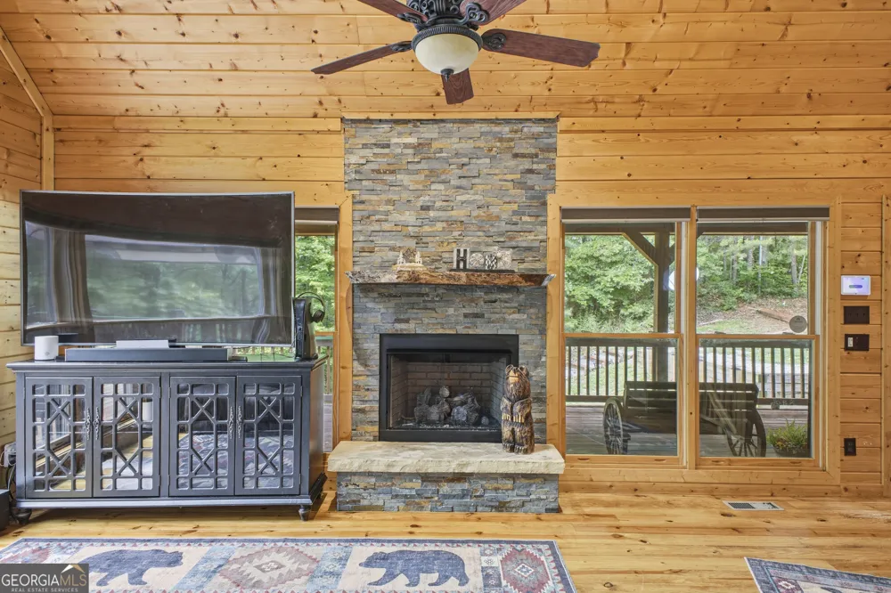 85 Hunter DR Talking Rock, GA 30175