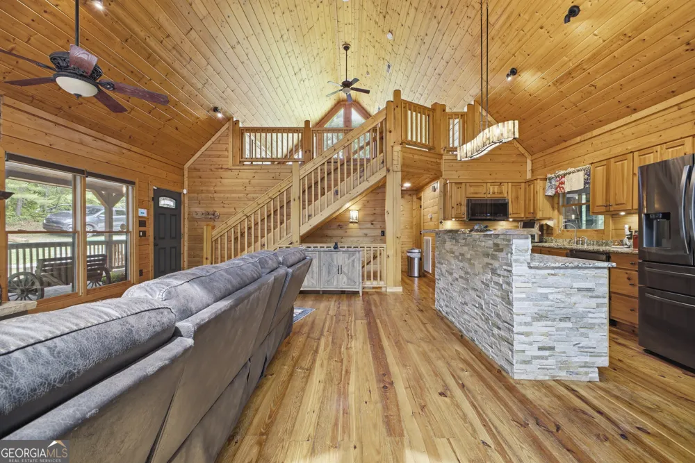 85 Hunter DR Talking Rock, GA 30175
