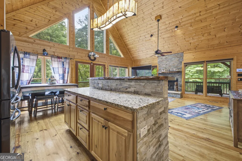 85 Hunter DR Talking Rock, GA 30175