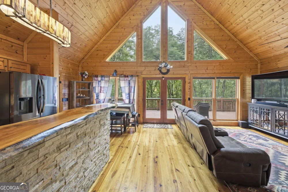 85 Hunter DR Talking Rock, GA 30175