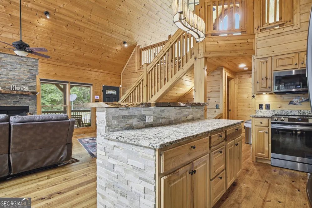 85 Hunter DR Talking Rock, GA 30175