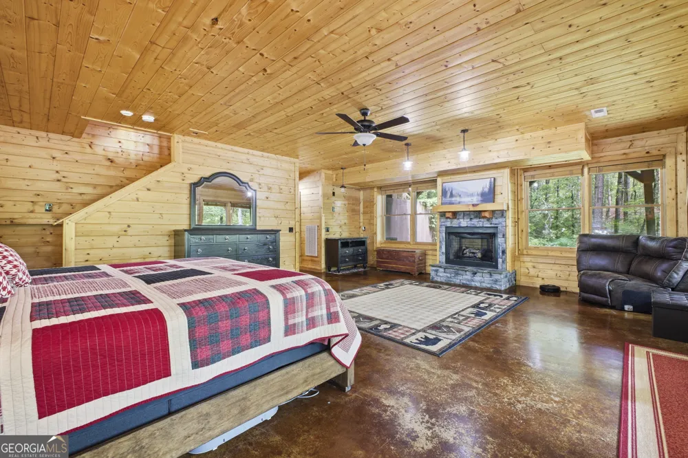85 Hunter DR Talking Rock, GA 30175