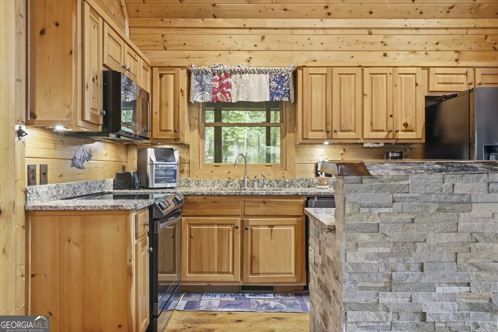 85 Hunter DR Talking Rock, GA 30175