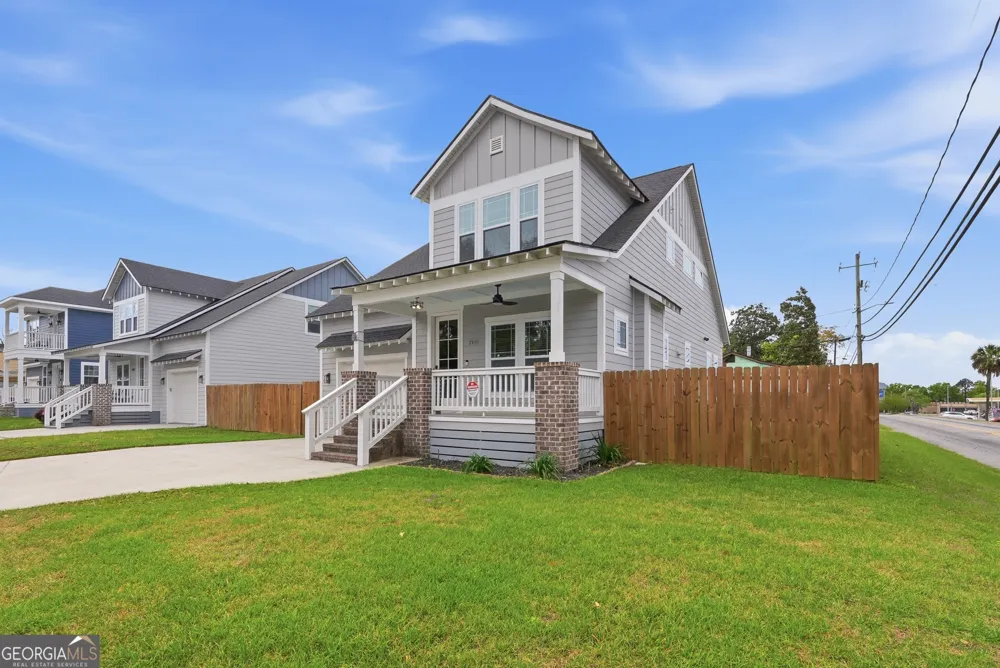 2001 E 38th ST Savannah, GA 31404