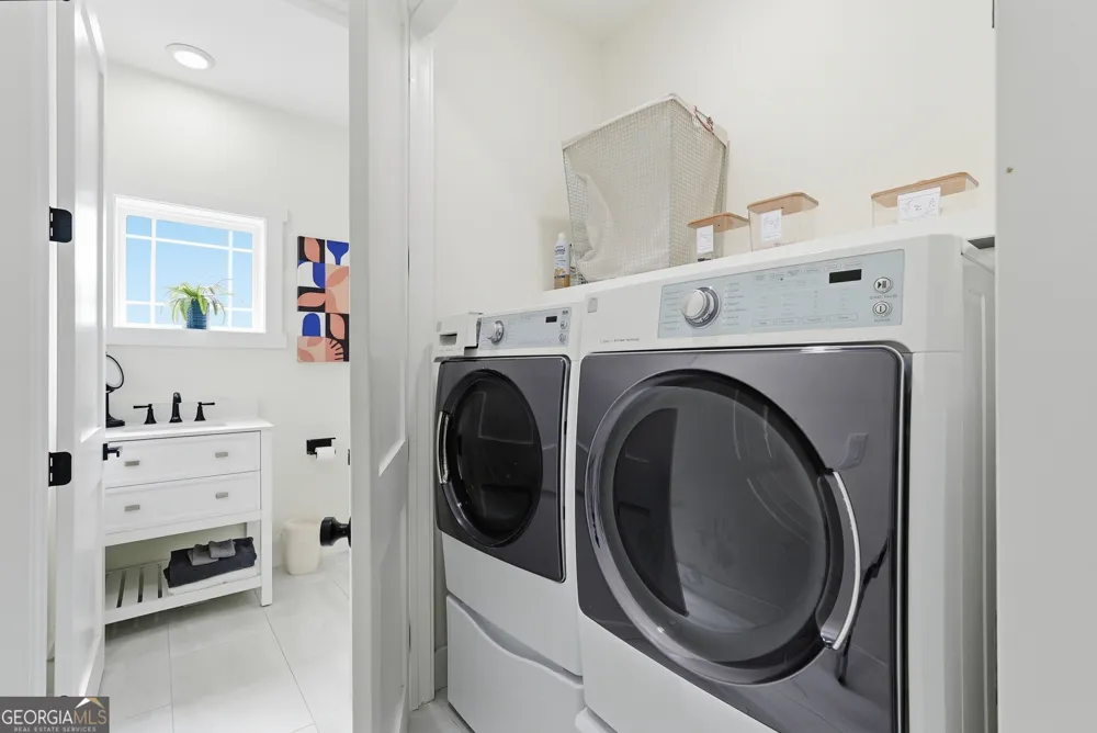 2001 E 38th ST Savannah, GA 31404