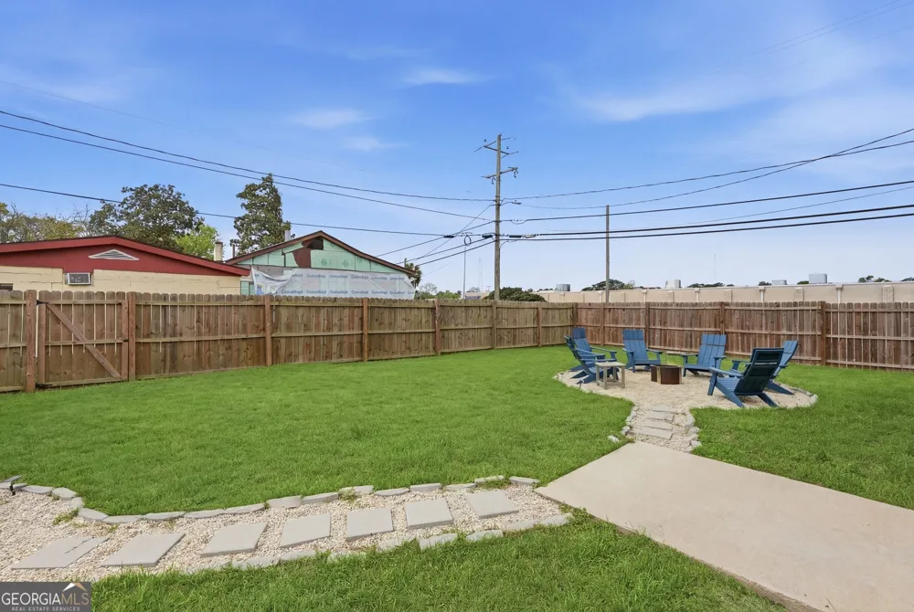 2001 E 38th ST Savannah, GA 31404