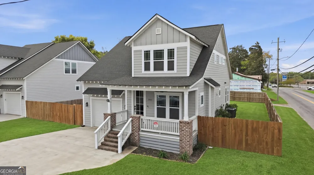 2001 E 38th ST Savannah, GA 31404