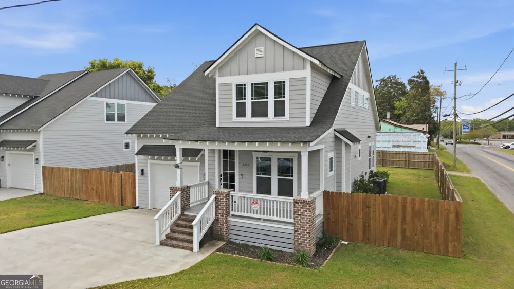 2001 E 38th ST Savannah, GA 31404