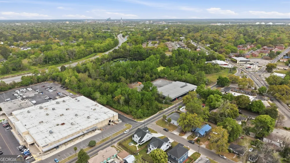 2001 E 38th ST Savannah, GA 31404