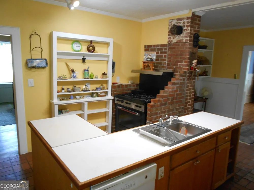 379 Warwoman RD Clayton, GA 30525