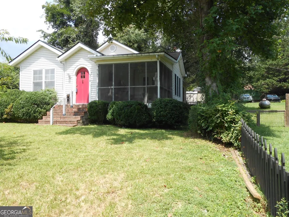 379 Warwoman RD Clayton, GA 30525