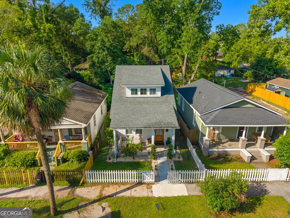 711 E 32nd ST Savannah, GA 31401